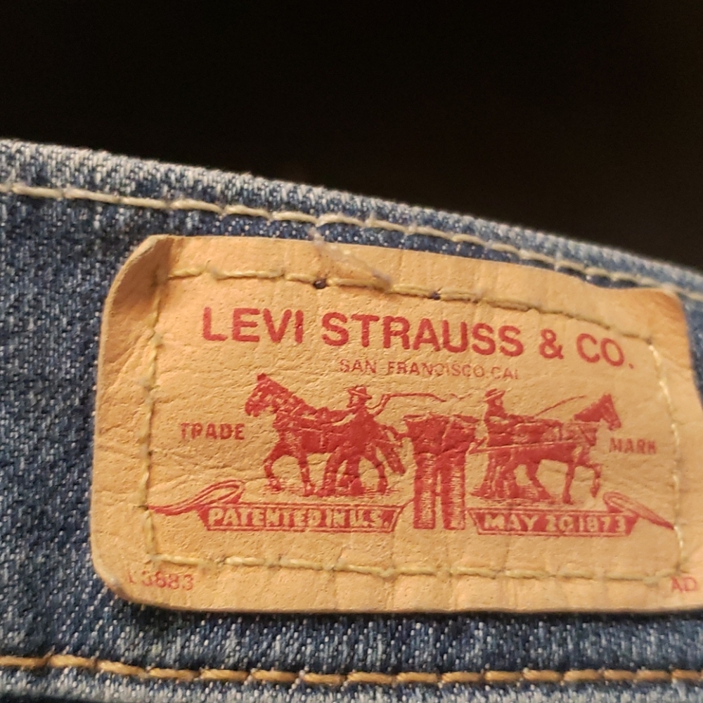 Levis jeans